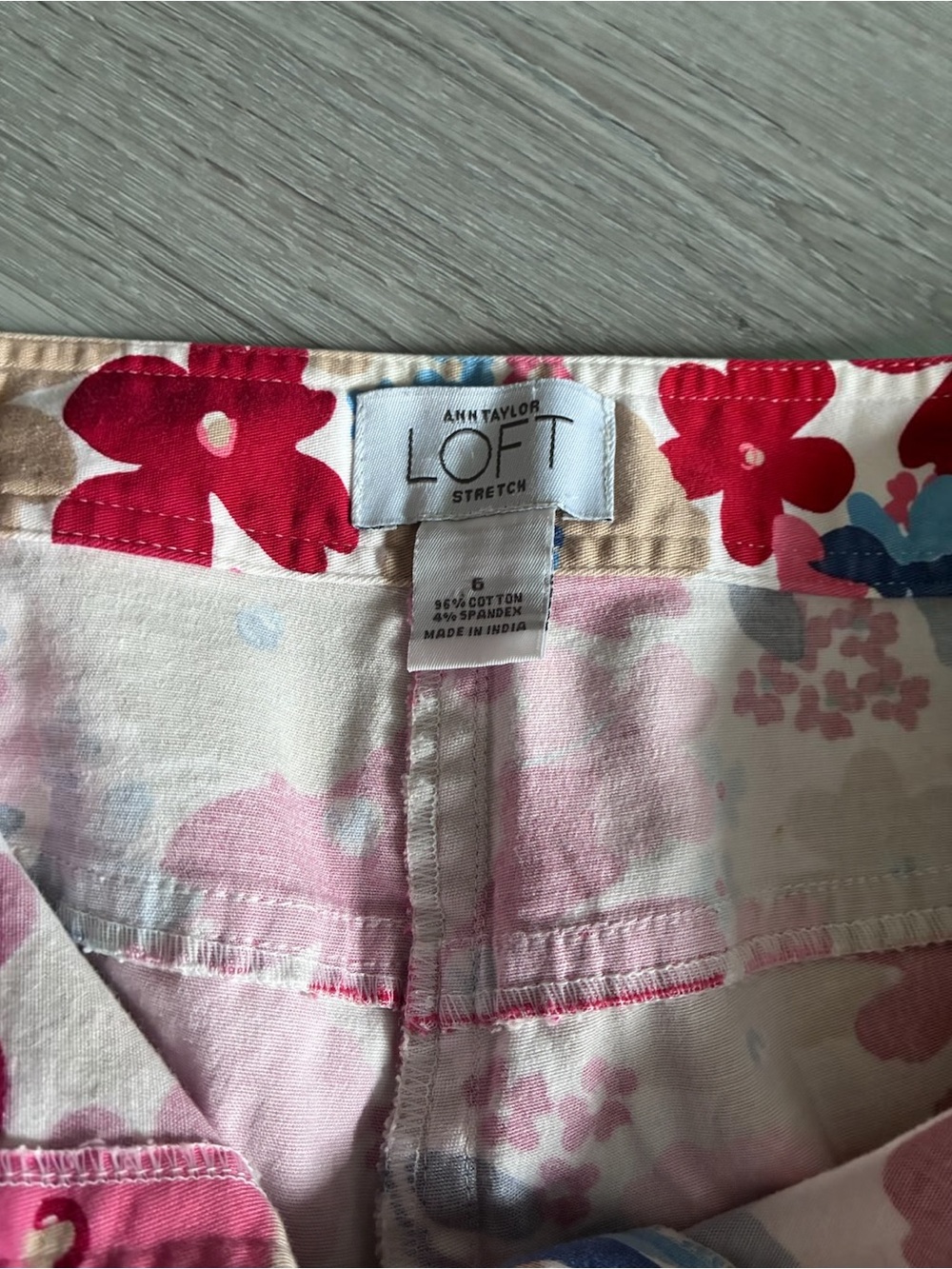 LOFT Floral Capris in Pink, Red, Blue, Cream - Picture 3 of 5